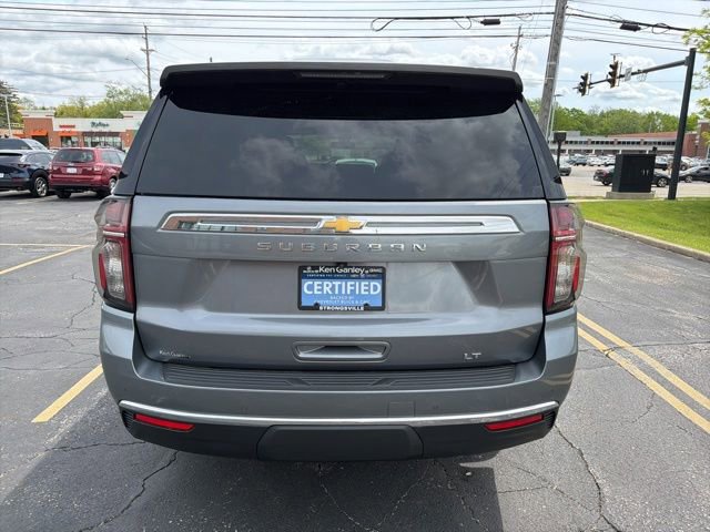Used 2022 Chevrolet Suburban LT w/ Luxury Package AWD/4WD image 5