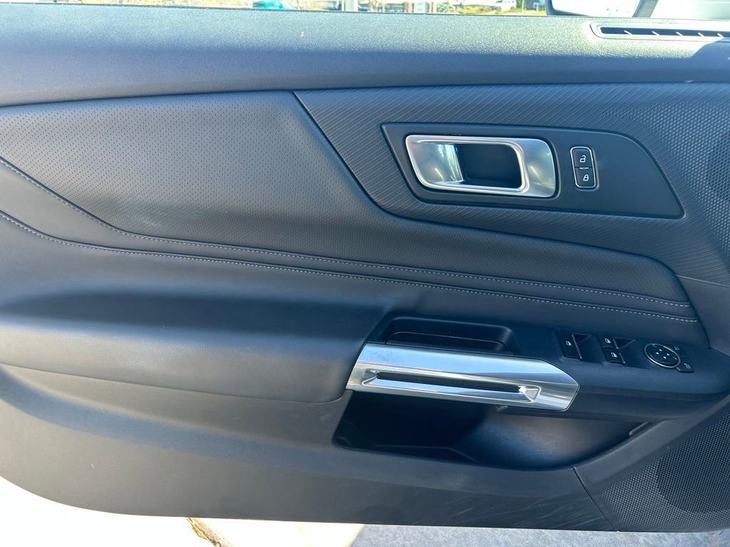Used 2025 Ford Mustang Premium RWD image 10