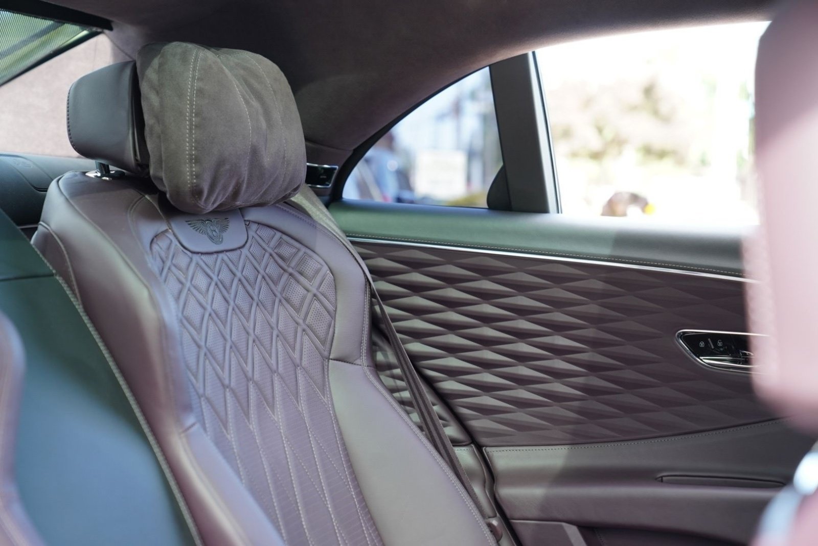 Used 2023 Bentley Flying Spur S V8 AWD/4WD image 27