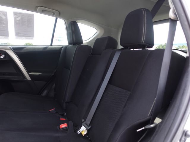 Used 2015 Toyota RAV4 XLE FWD image 25
