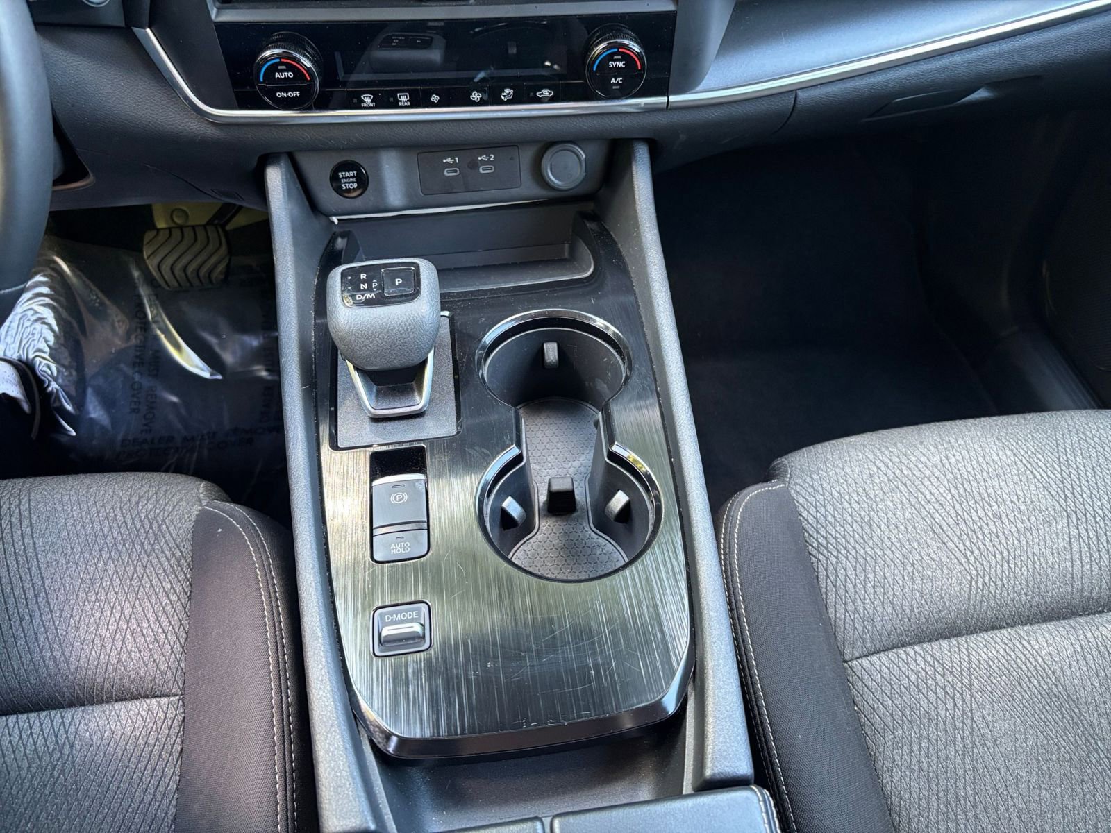 Used 2025 Nissan Rogue SV FWD image 43