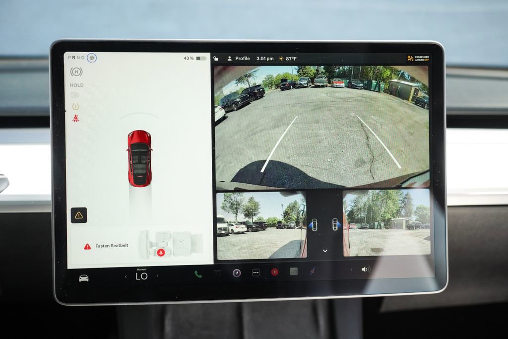 Used 2021 Tesla Model Y Long Range AWD/4WD image 26