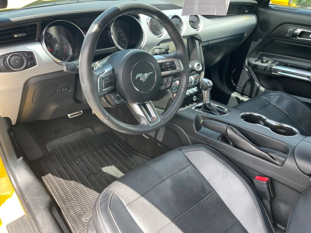 Used 2015 Ford Mustang Premium RWD image 5