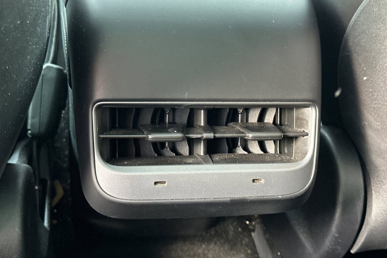 Used 2024 Tesla Model Y Long Range image 39