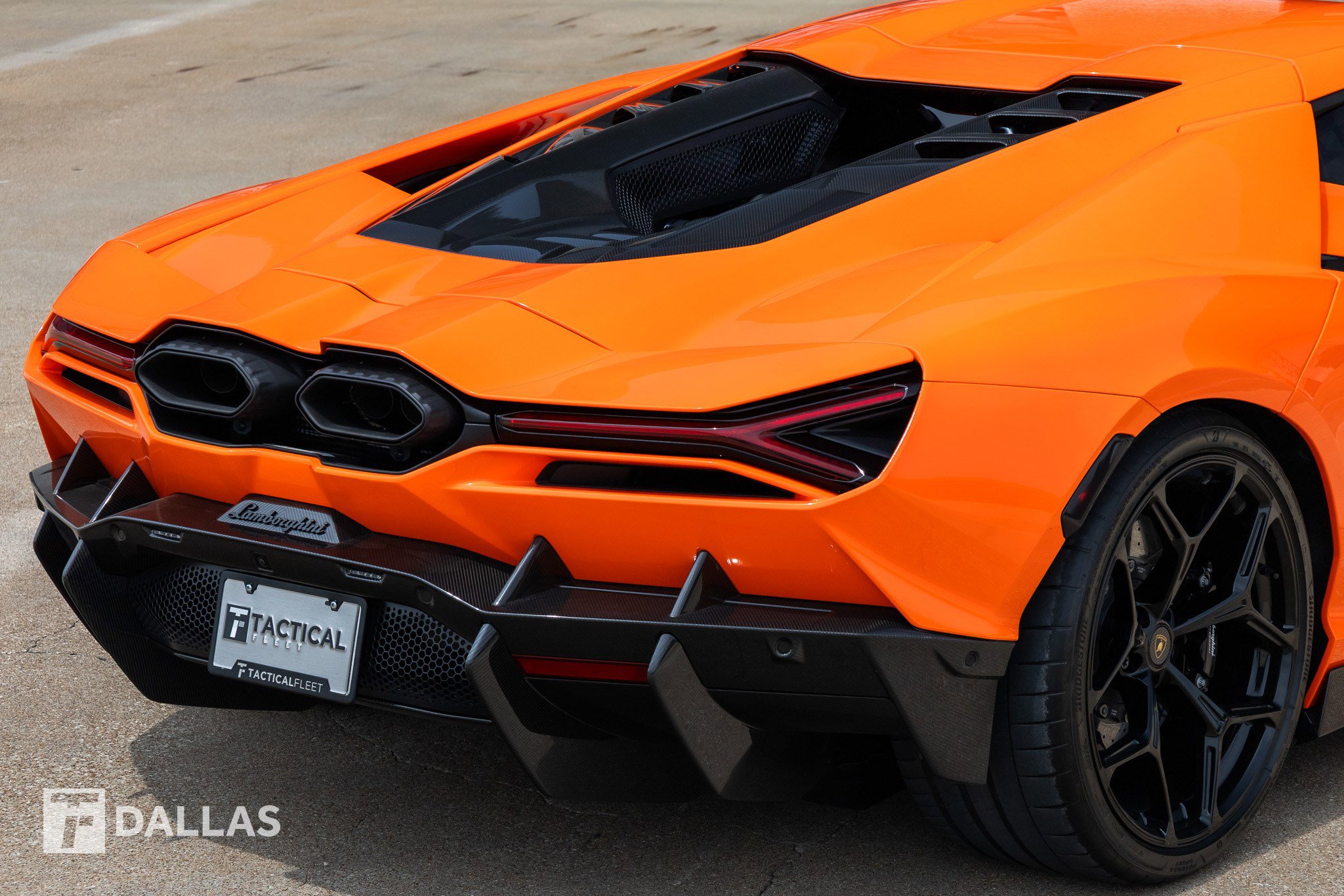 Used 2024 Lamborghini Revuelto AWD/4WD image 16