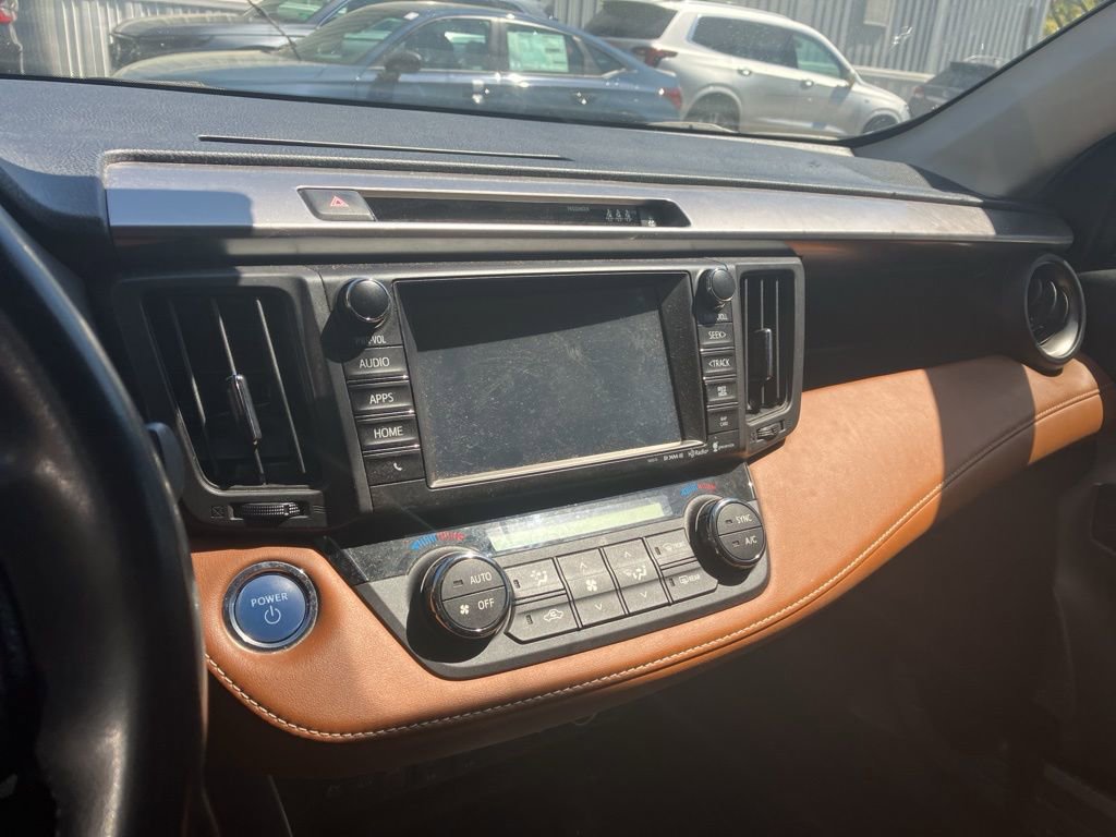 Used 2017 Toyota RAV4 Limited image 18