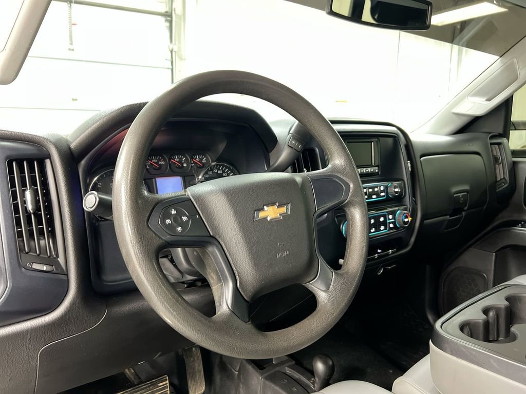 Used 2015 Chevrolet Silverado 3500 W/T w/ WT Convenience Package AWD/4WD image 5
