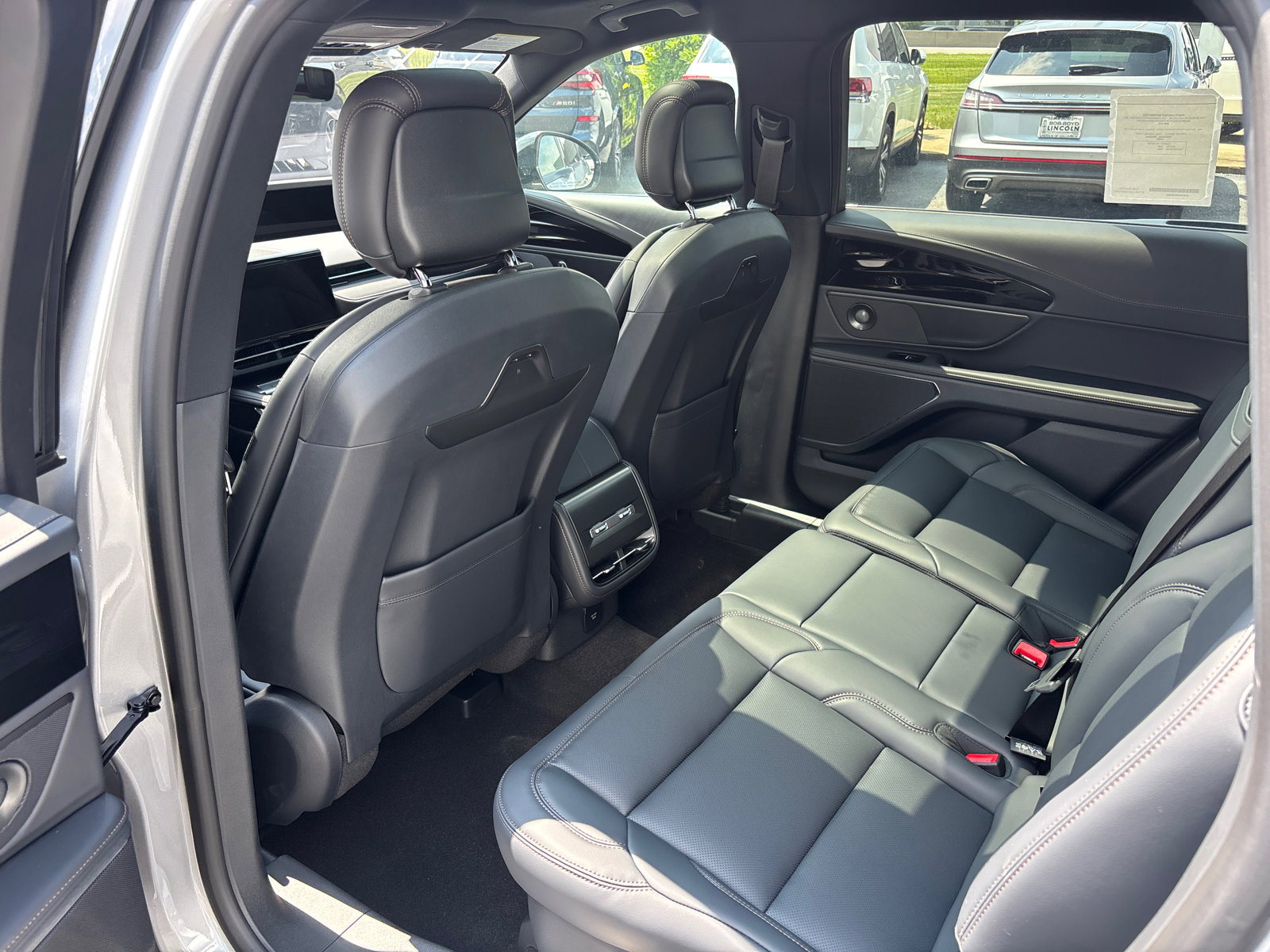 New 2025 Lincoln Nautilus Premier w/ Equipment Group 102A image 29