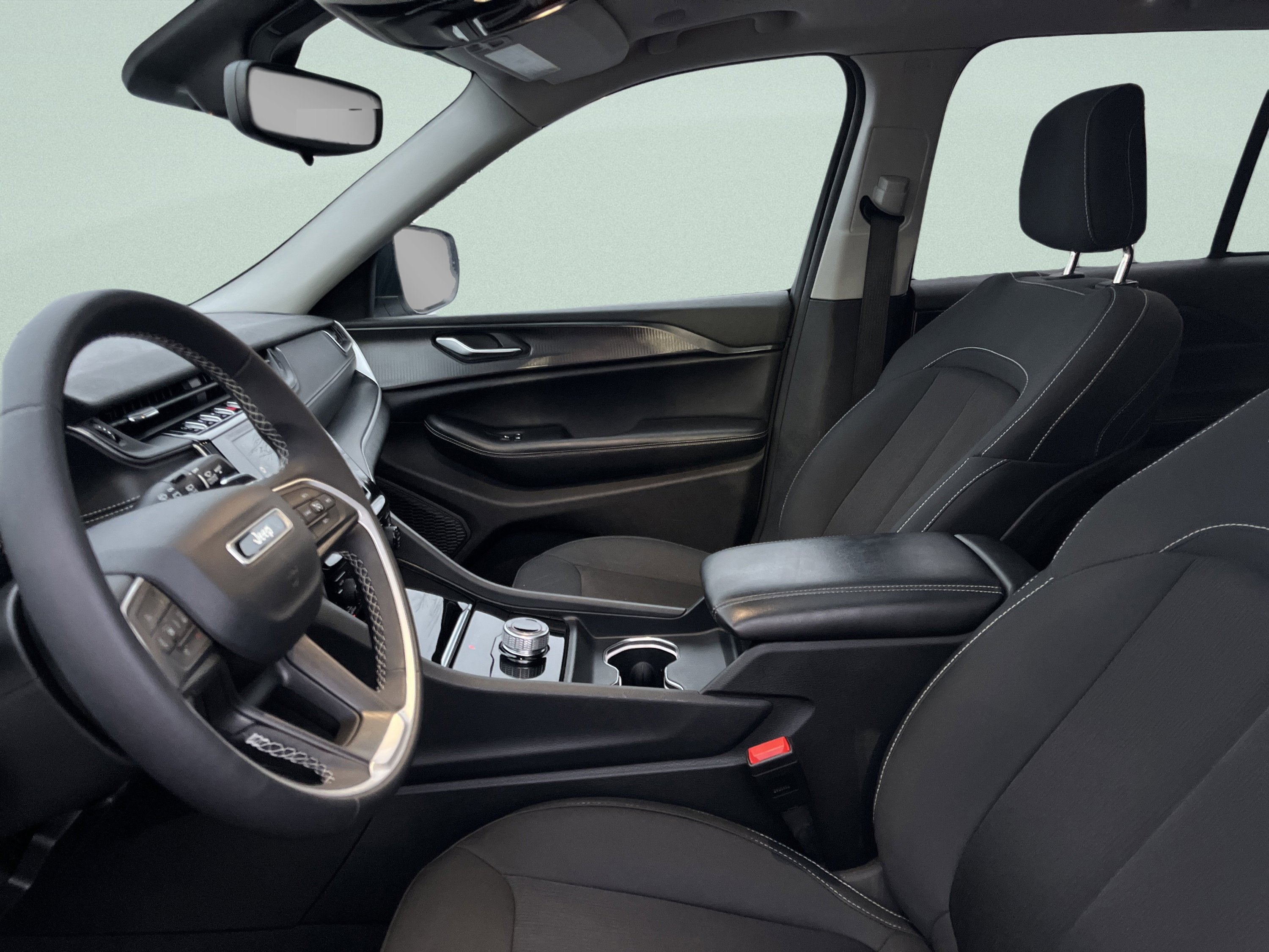 Used 2023 Jeep Grand Cherokee Laredo X image 14