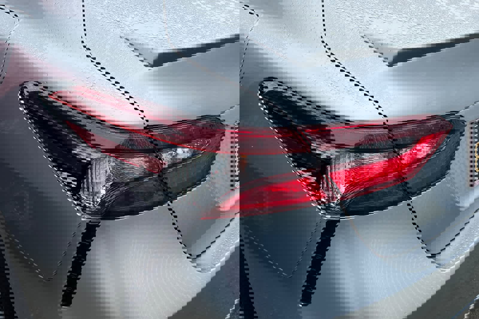 Used 2021 Toyota Camry SE image 11