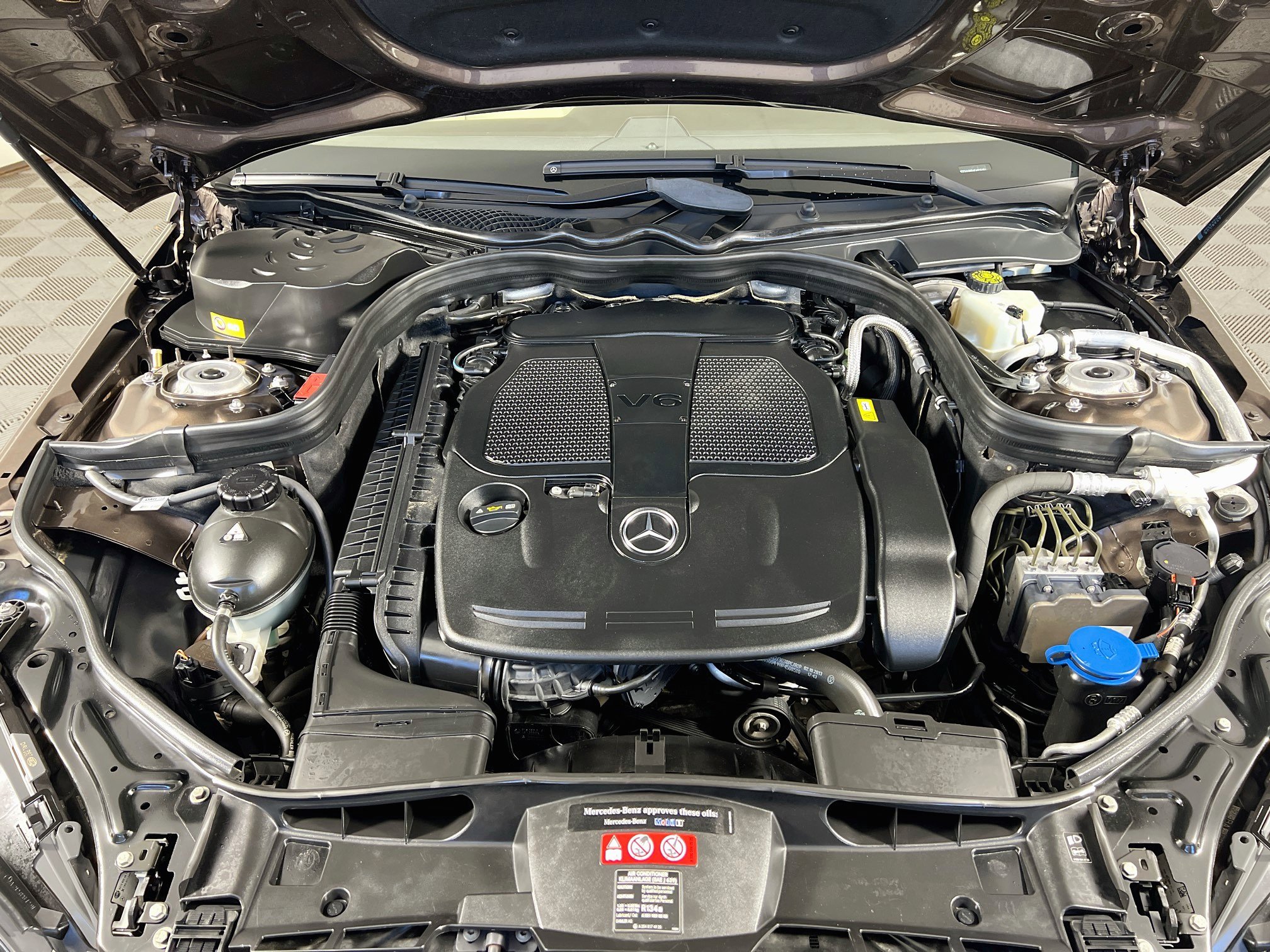 Used 2014 Mercedes-Benz E 350 4MATIC Wagon image 27