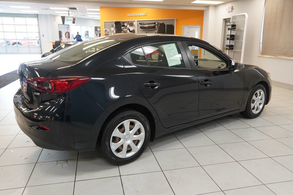 Used 2017 MAZDA MAZDA3 Sport FWD image 11