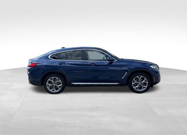Certified 2025 BMW X4 xDrive30i AWD/4WD image 10