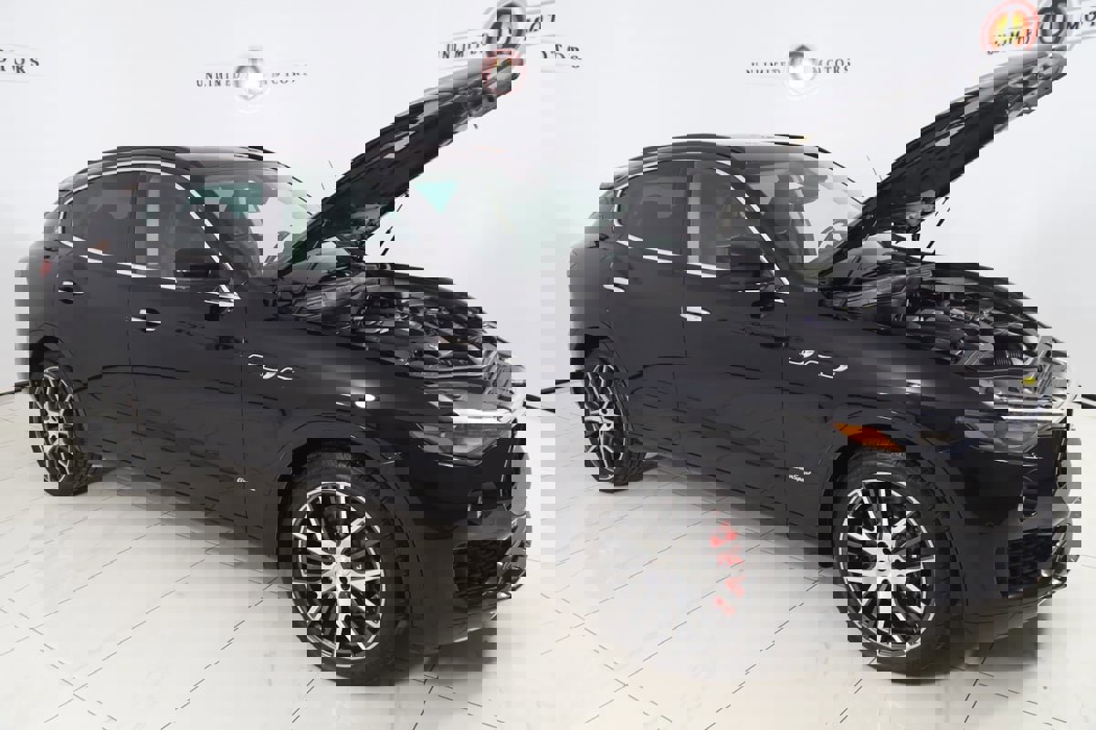 Used 2018 Maserati Levante S GranSport image 24