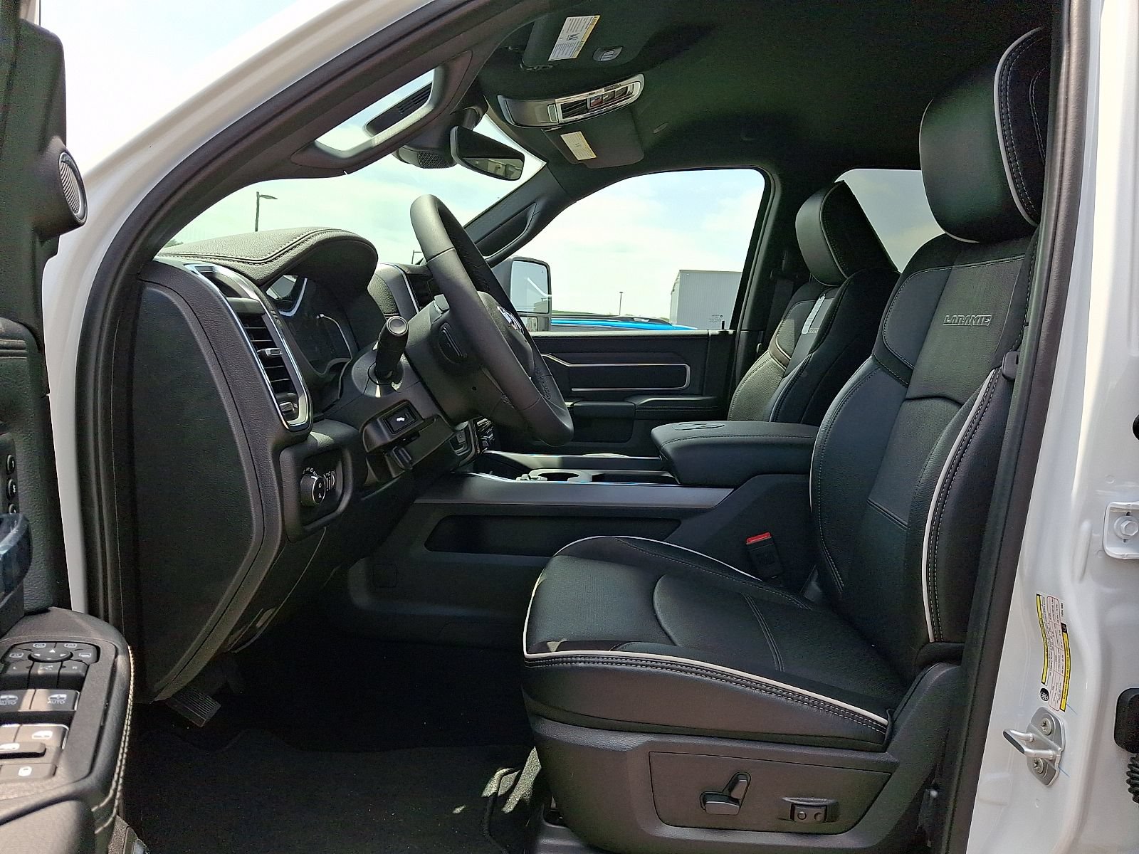 New 2026 RAM 2500 Laramie w/ Night Edition AWD/4WD image 9