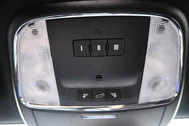 Used 2019 Jeep Grand Cherokee Altitude AWD/4WD image 31