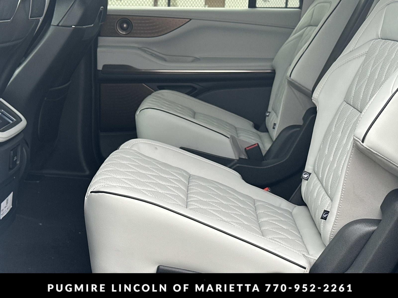 New 2027 Lincoln Navigator L Black Label AWD/4WD image 21