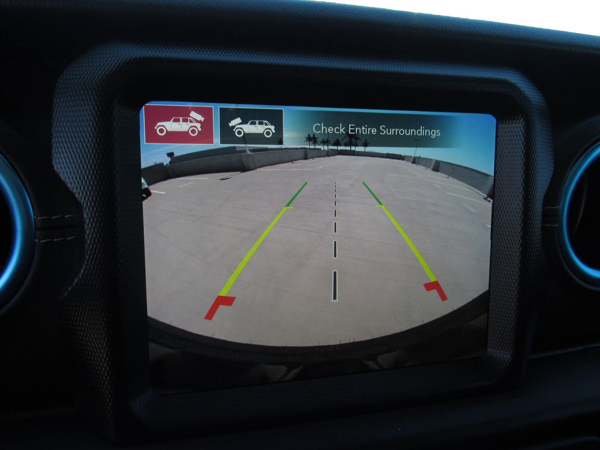 Used 2023 Jeep Wrangler Sahara w/ Cold Weather Group image 19
