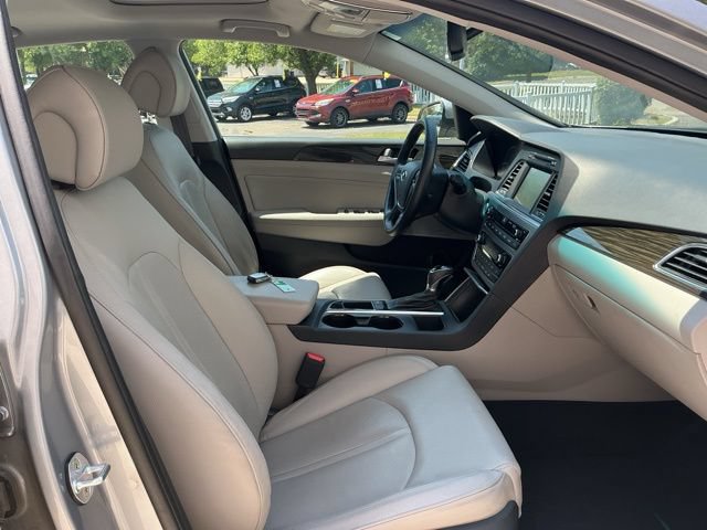 Used 2017 Hyundai Sonata Limited FWD image 34