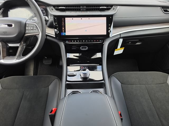 New 2027 Jeep Grand Cherokee Altitude AWD/4WD image 20