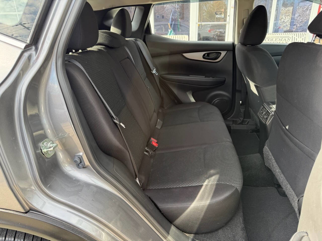 Used 2019 Nissan Rogue Sport S image 13