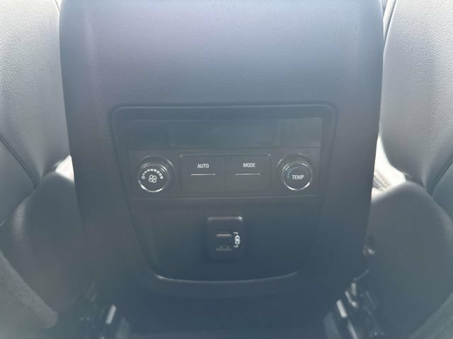 Used 2023 Buick Enclave Essence w/ Sport Touring Edition AWD/4WD image 31