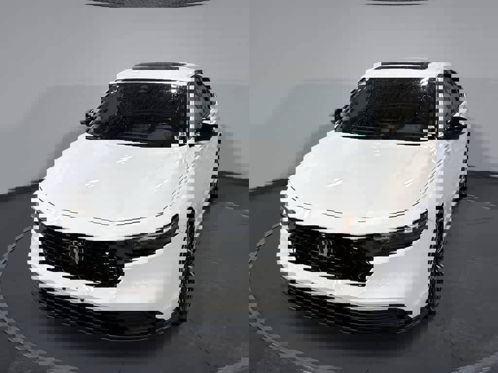 Used 2023 Honda Accord Sport image 1