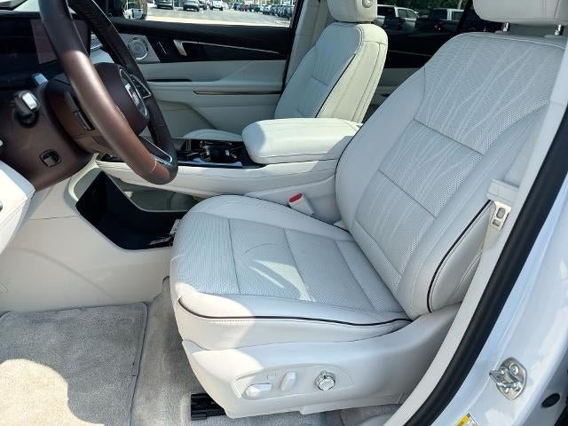 Certified 2025 Buick Enclave Avenir w/ Super Cruise Package FWD image 20