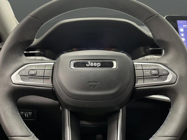 Used 2022 Jeep Compass Latitude image 14