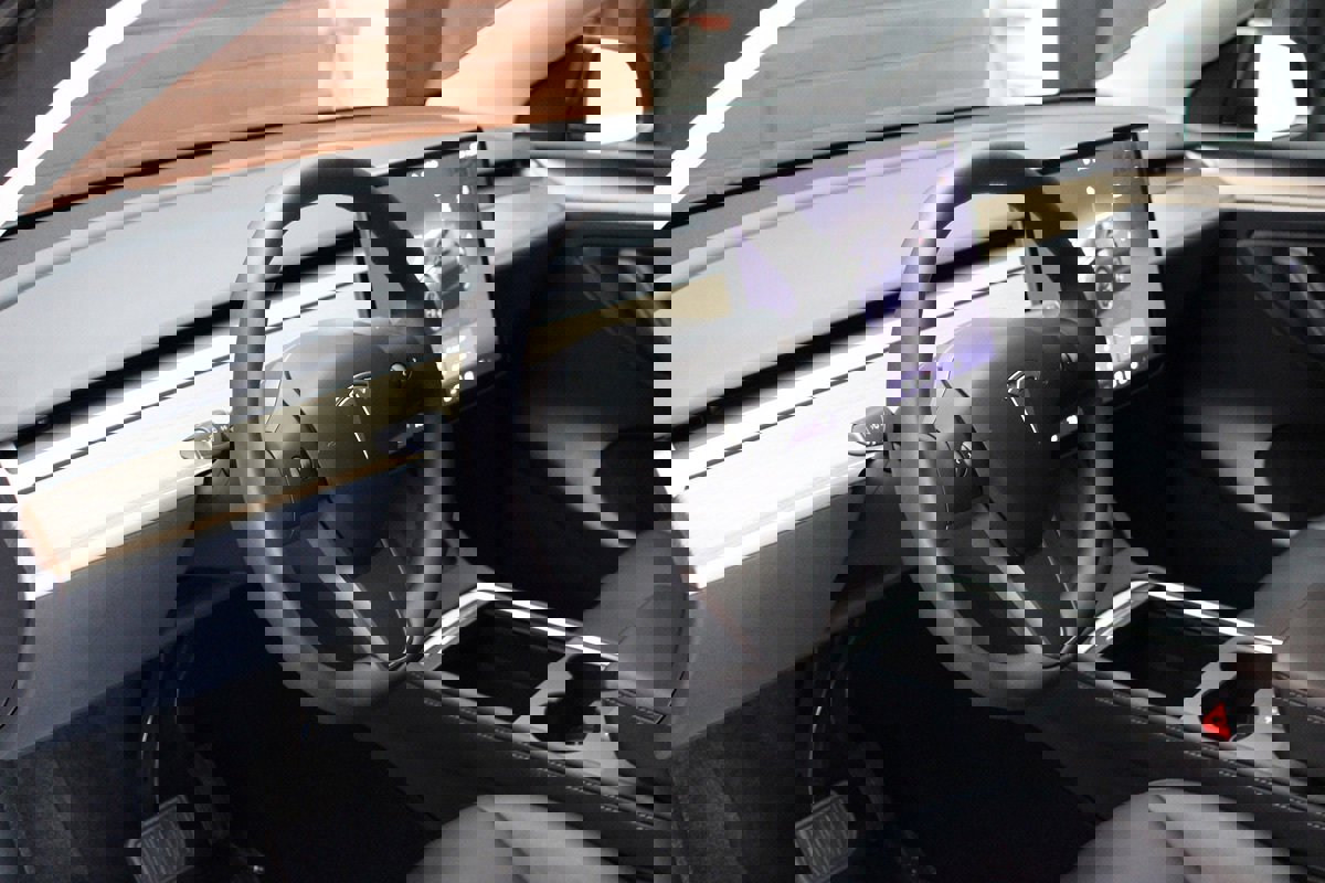 Used 2023 Tesla Model Y Long Range image 23