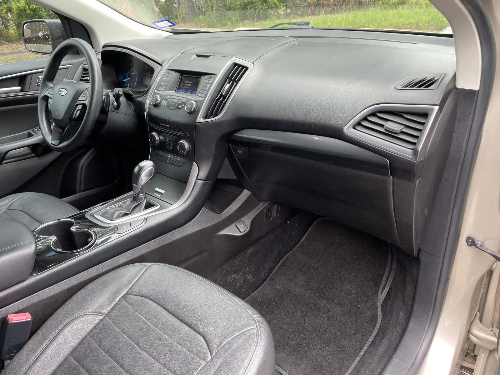 Used 2017 Ford Edge SE w/ Cargo Accessory Package FWD image 46