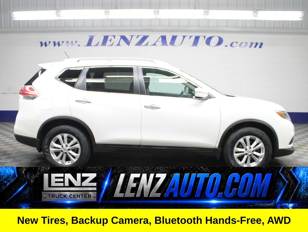 Used 2015 Nissan Rogue SV AWD/4WD image 1