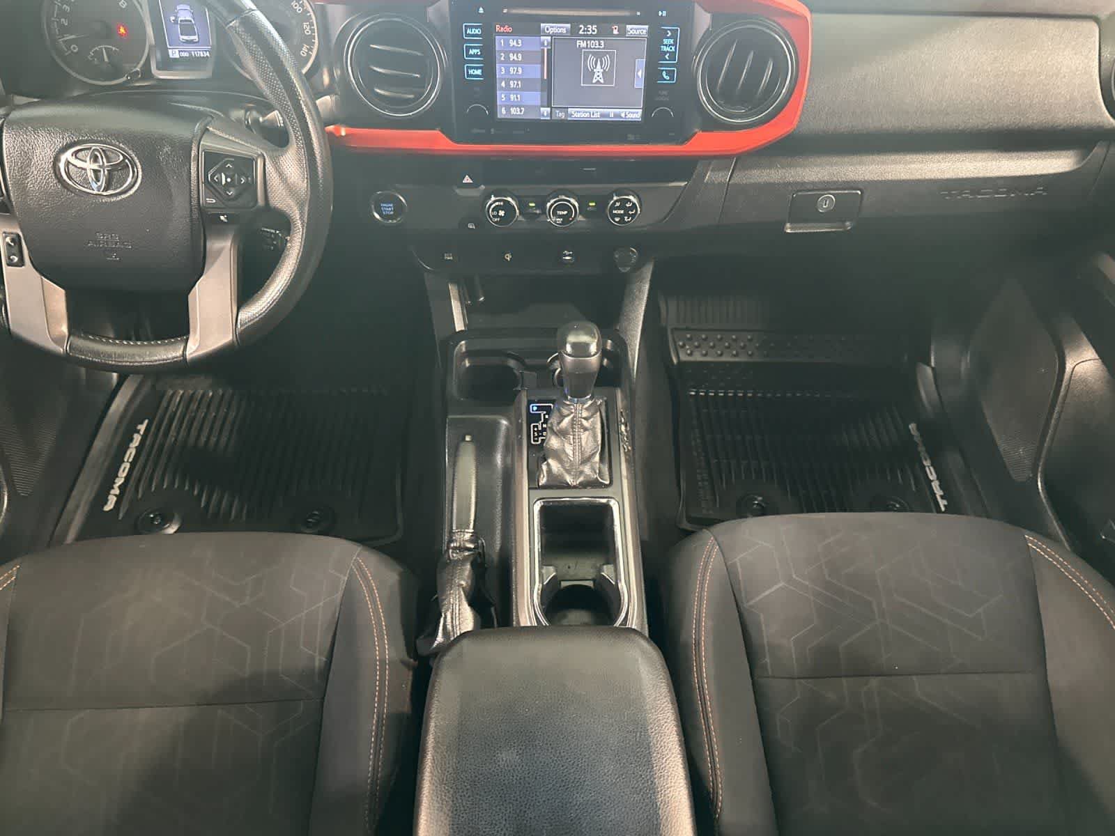 Used 2016 Toyota Tacoma TRD Sport w/ Towing Package RWD image 4