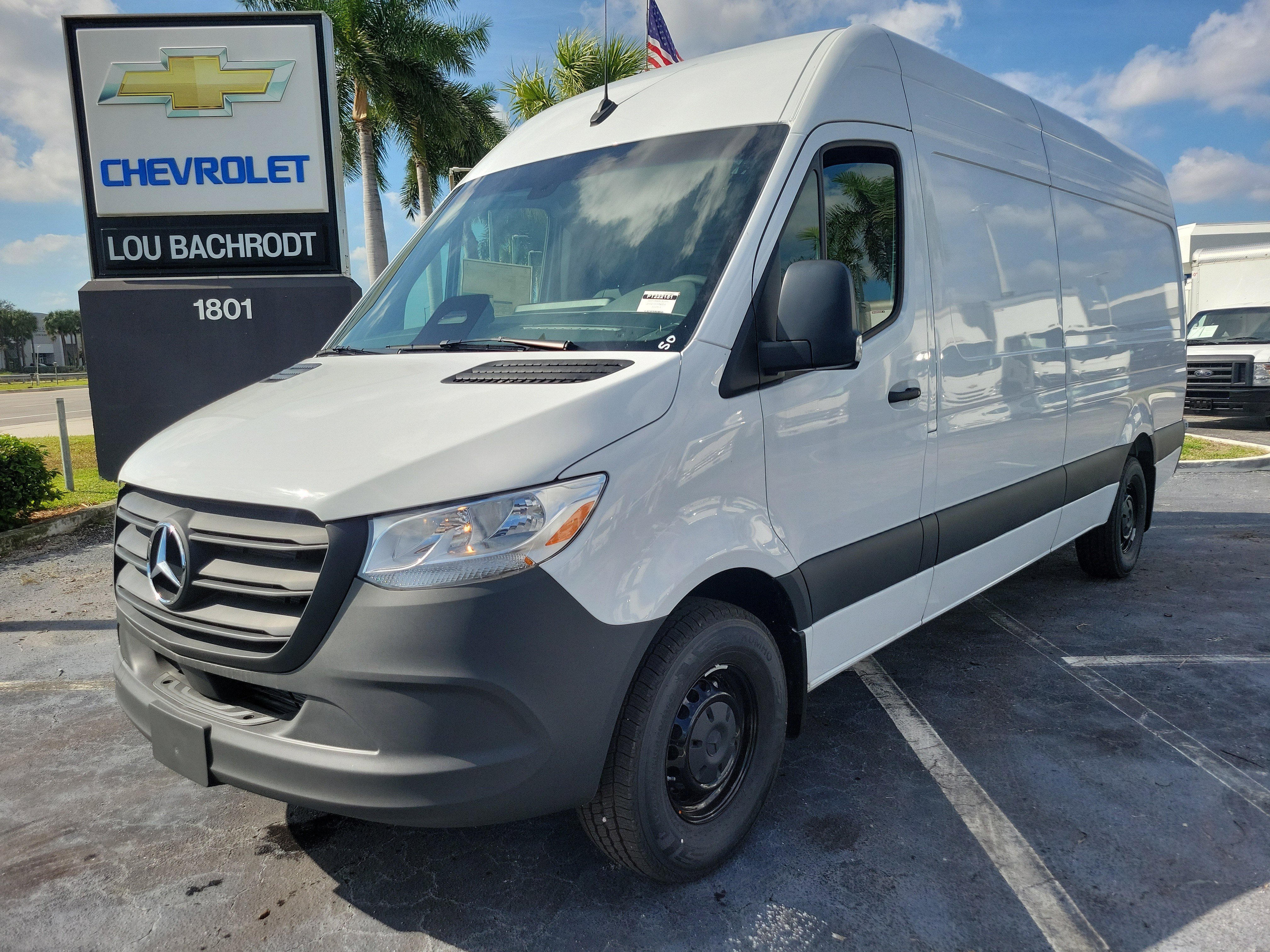 Used 2025 Mercedes-Benz Sprinter 2500 image 3
