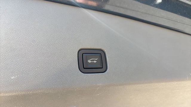 Used 2021 Cadillac XT6 Premium Luxury w/ LPO, Radiant Package FWD image 35