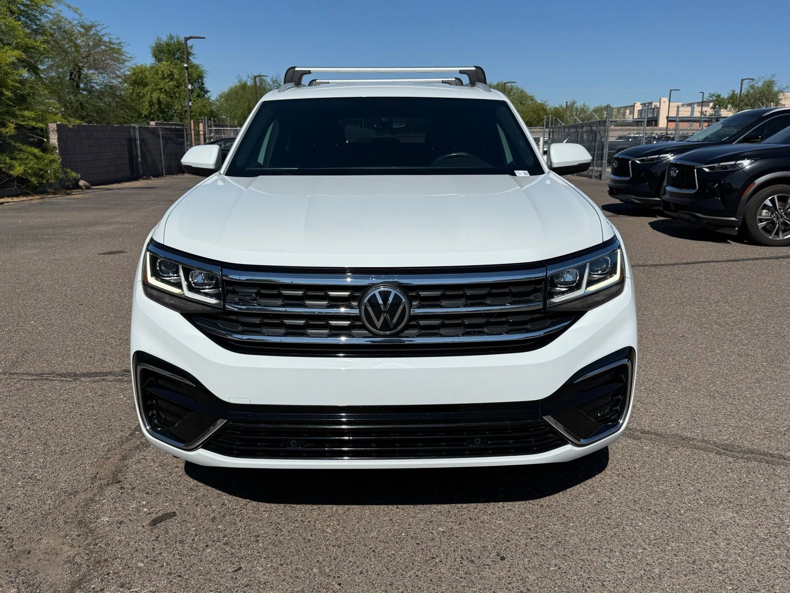 Used 2021 Volkswagen Atlas Cross Sport SE w/ V6 Towing Package FWD image 2