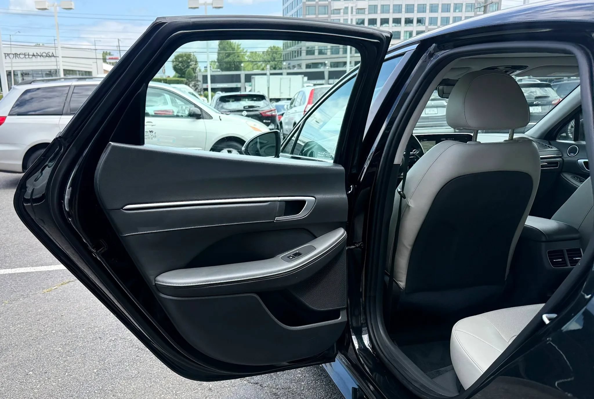 Used 2020 Hyundai Sonata Limited w/ Cargo Package FWD image 28
