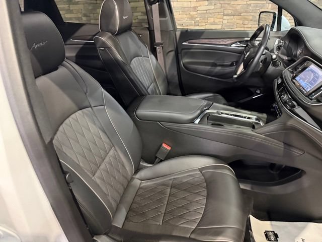 Used 2024 Buick Enclave Avenir w/ Avenir Technology Package AWD/4WD image 4