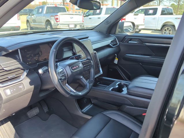 Used 2025 GMC Acadia Elevation w/ Elevation Premium Package image 11