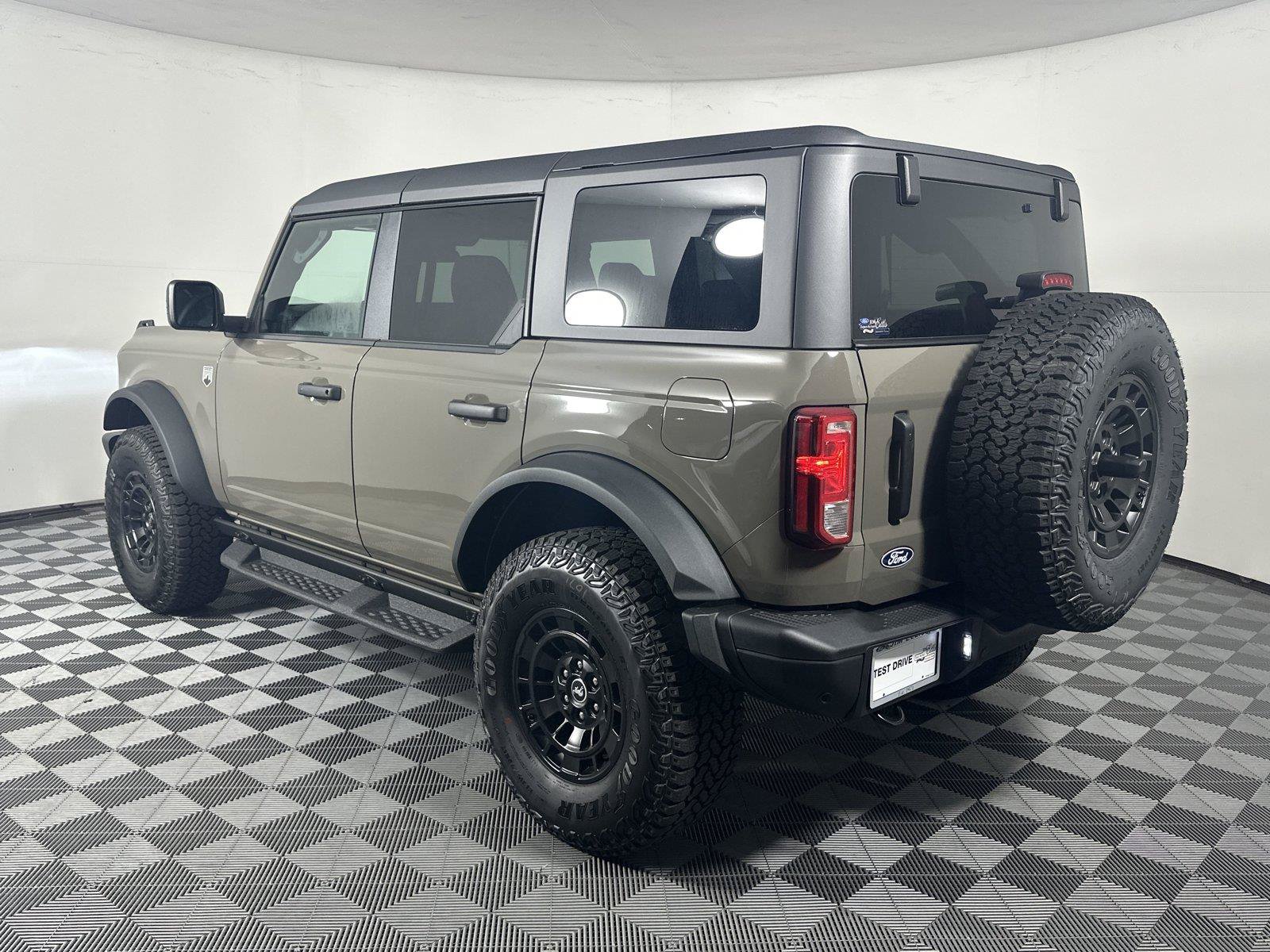 New 2026 Ford Bronco Big Bend w/ Black Diamond Package AWD/4WD image 5