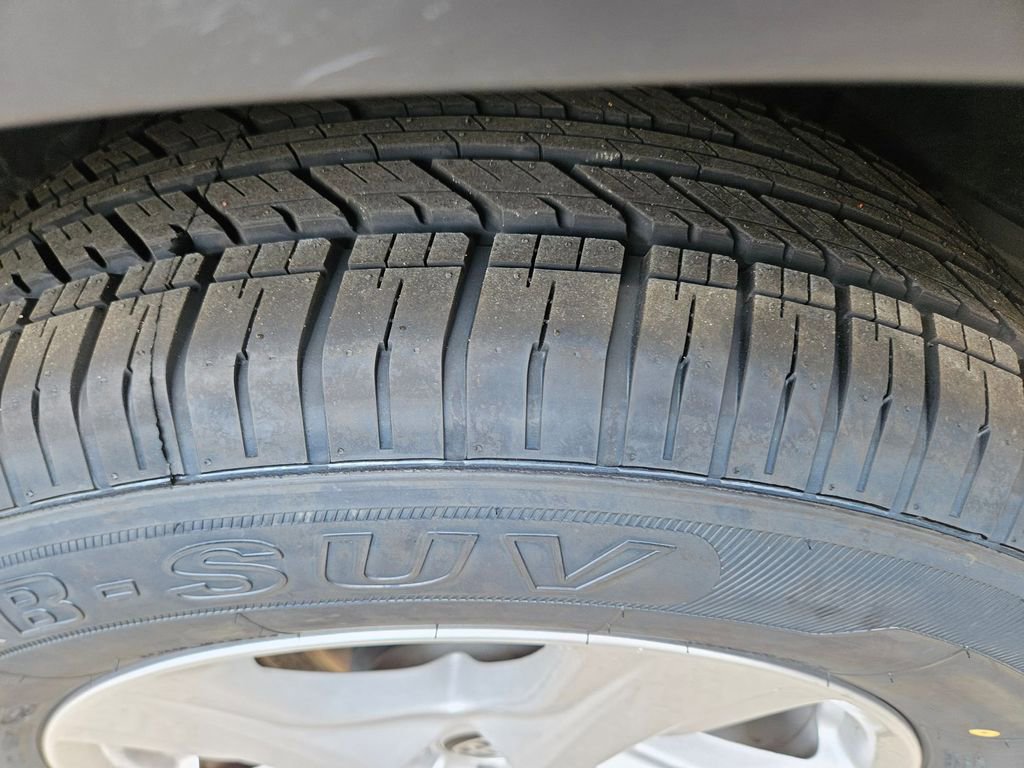 Used 2024 Toyota Highlander LE image 26