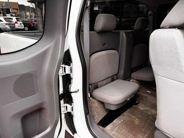 Used 2017 Nissan Frontier S image 27