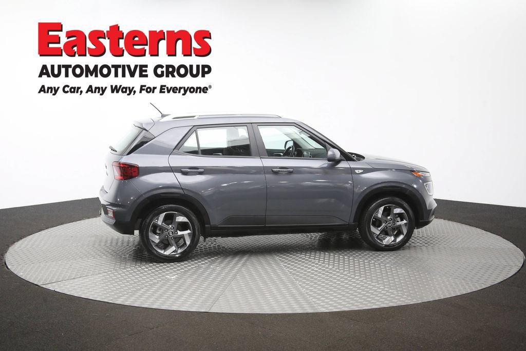 Used 2025 Hyundai Venue SEL FWD image 43
