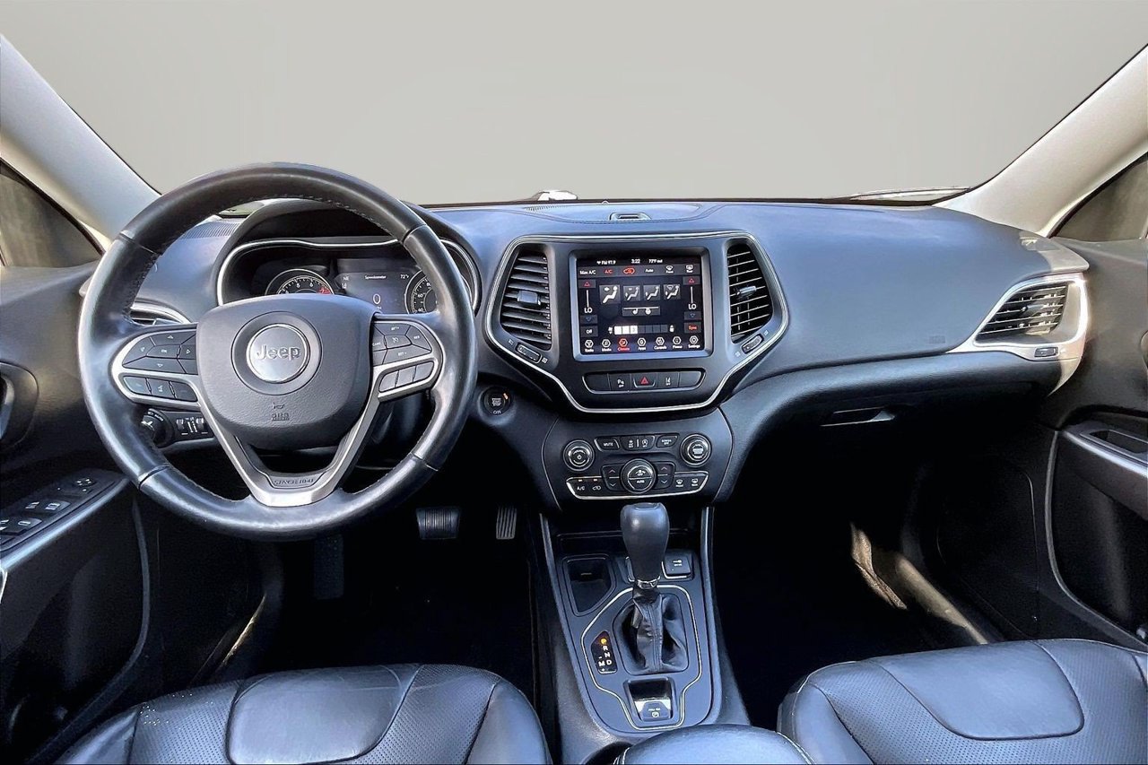 Certified 2021 Jeep Cherokee Latitude Lux w/ Comfort/Convenience Group FWD image 14