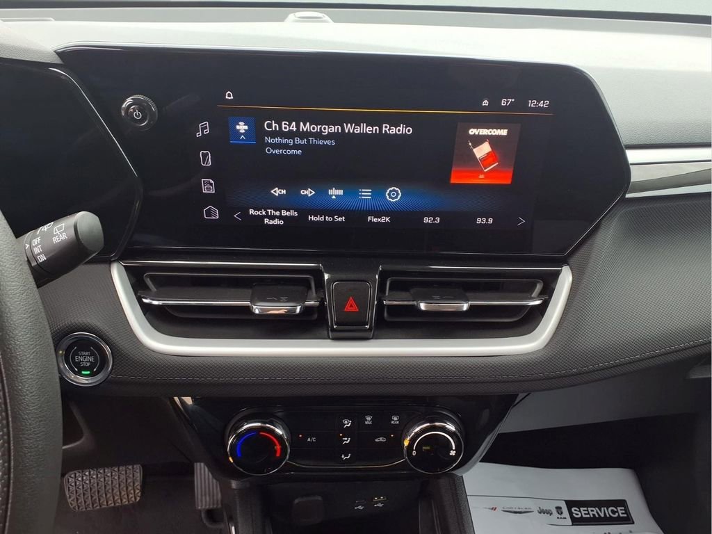 Used 2025 Chevrolet TrailBlazer LT AWD/4WD image 6