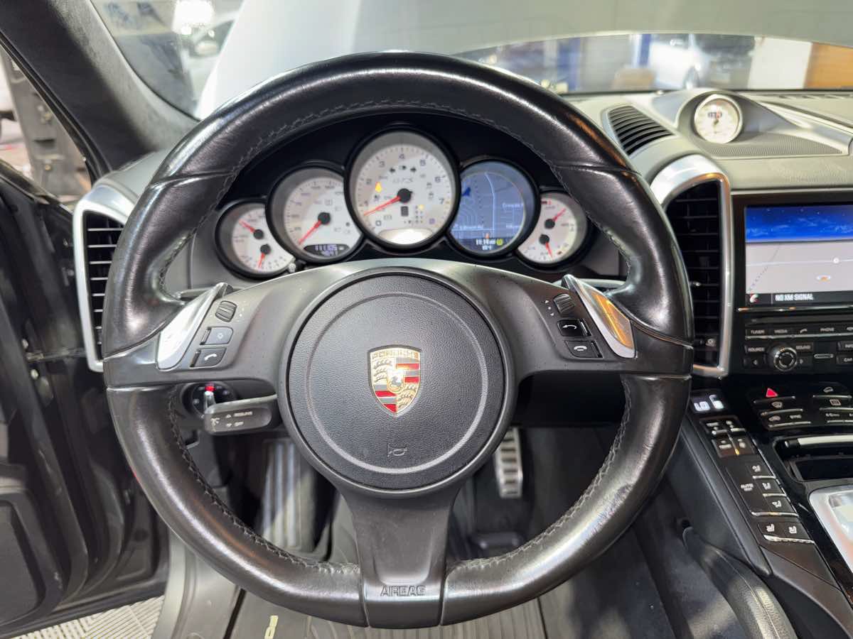 Used 2014 Porsche Cayenne GTS AWD/4WD image 18
