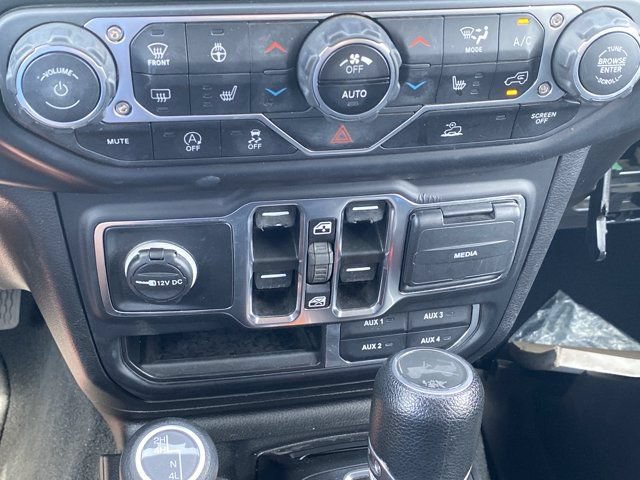 Used 2023 Jeep Wrangler Unlimited Sahara w/ Cold Weather Group AWD/4WD image 20