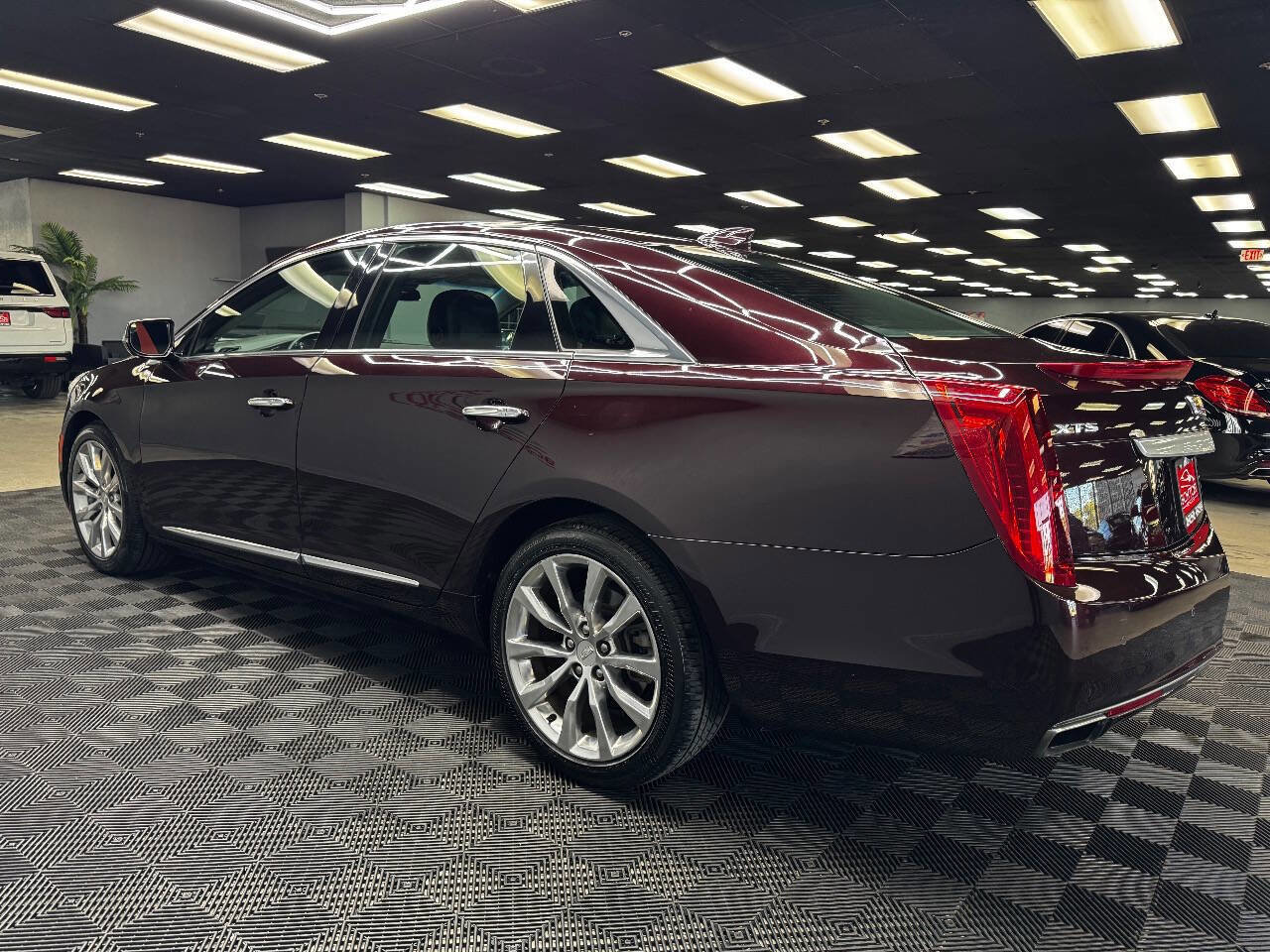 Used 2017 Cadillac XTS Premium Luxury image 8