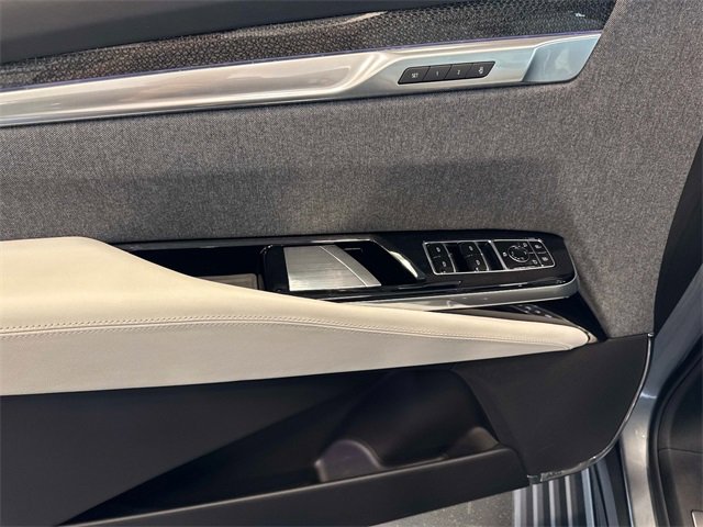 Used 2025 Cadillac Escalade V image 19