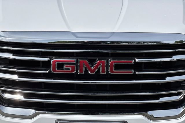 Used 2024 GMC Terrain SLT image 47